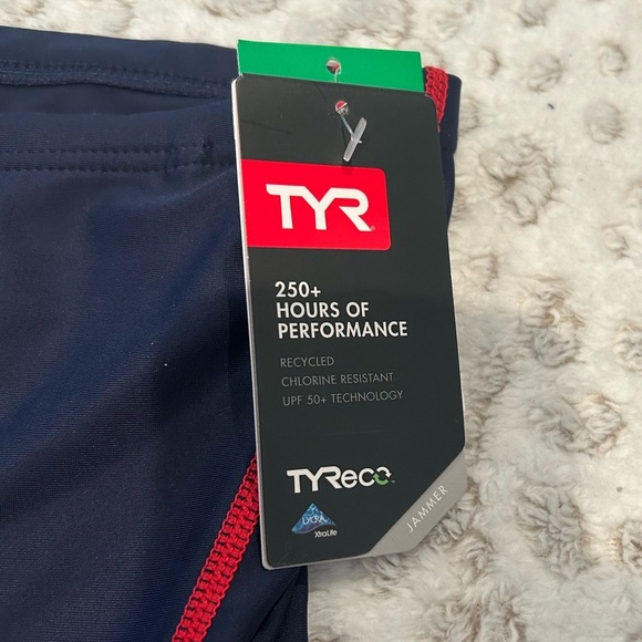 NWT TYR Men’s Training Swimsuit Size 36 - Picture 5 of 8